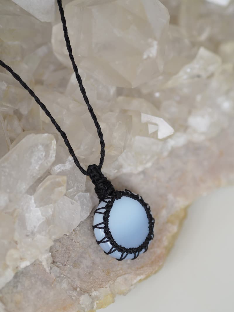 Chalcedon náhrdelník macramé