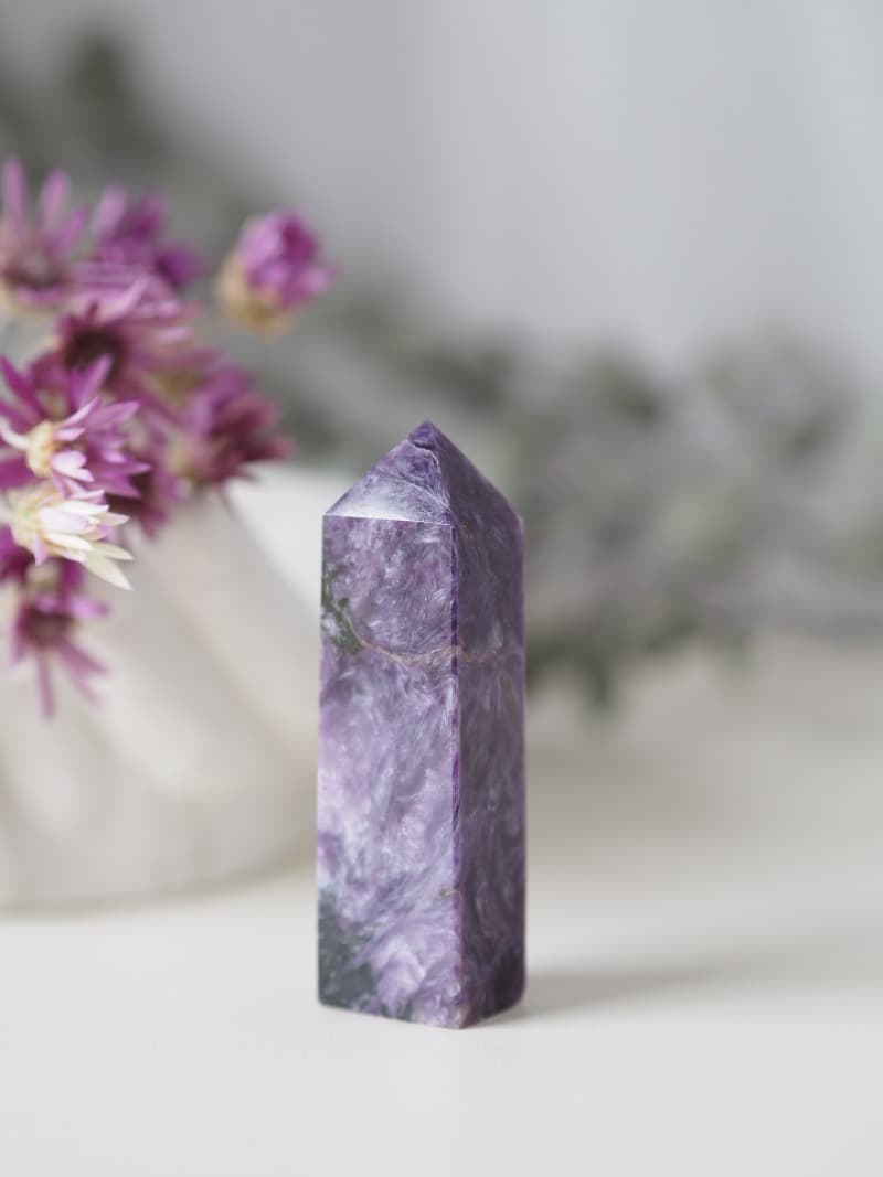 19 Caroit obelisk