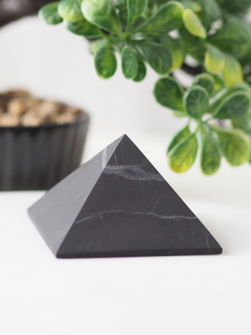 15 Sungitova pyramida