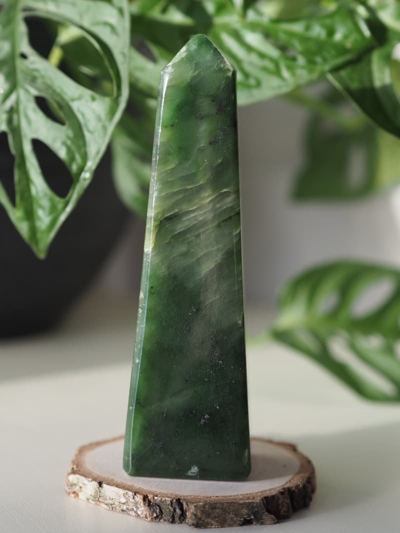 7 Nefrit obelisk