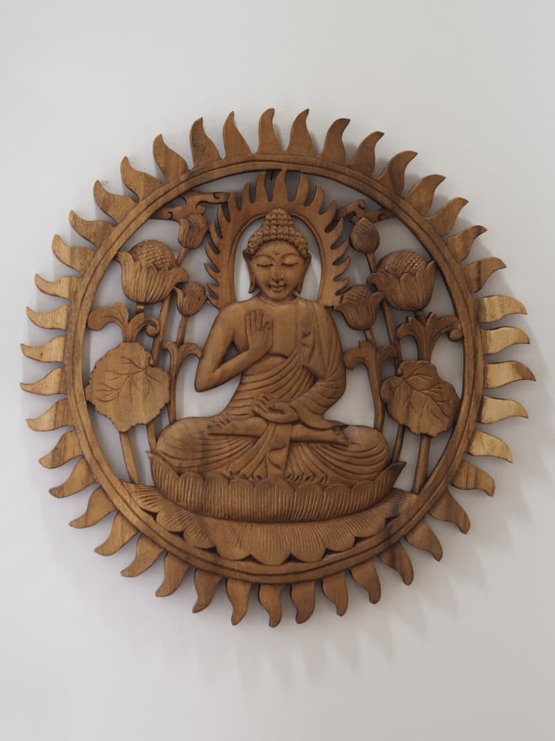 Buddha ruční dřevořezba